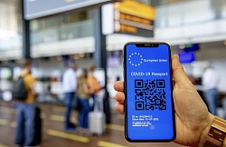 ЕС окончательно утвердил правила передвижения внутри Европы туристов с ковидными паспортами